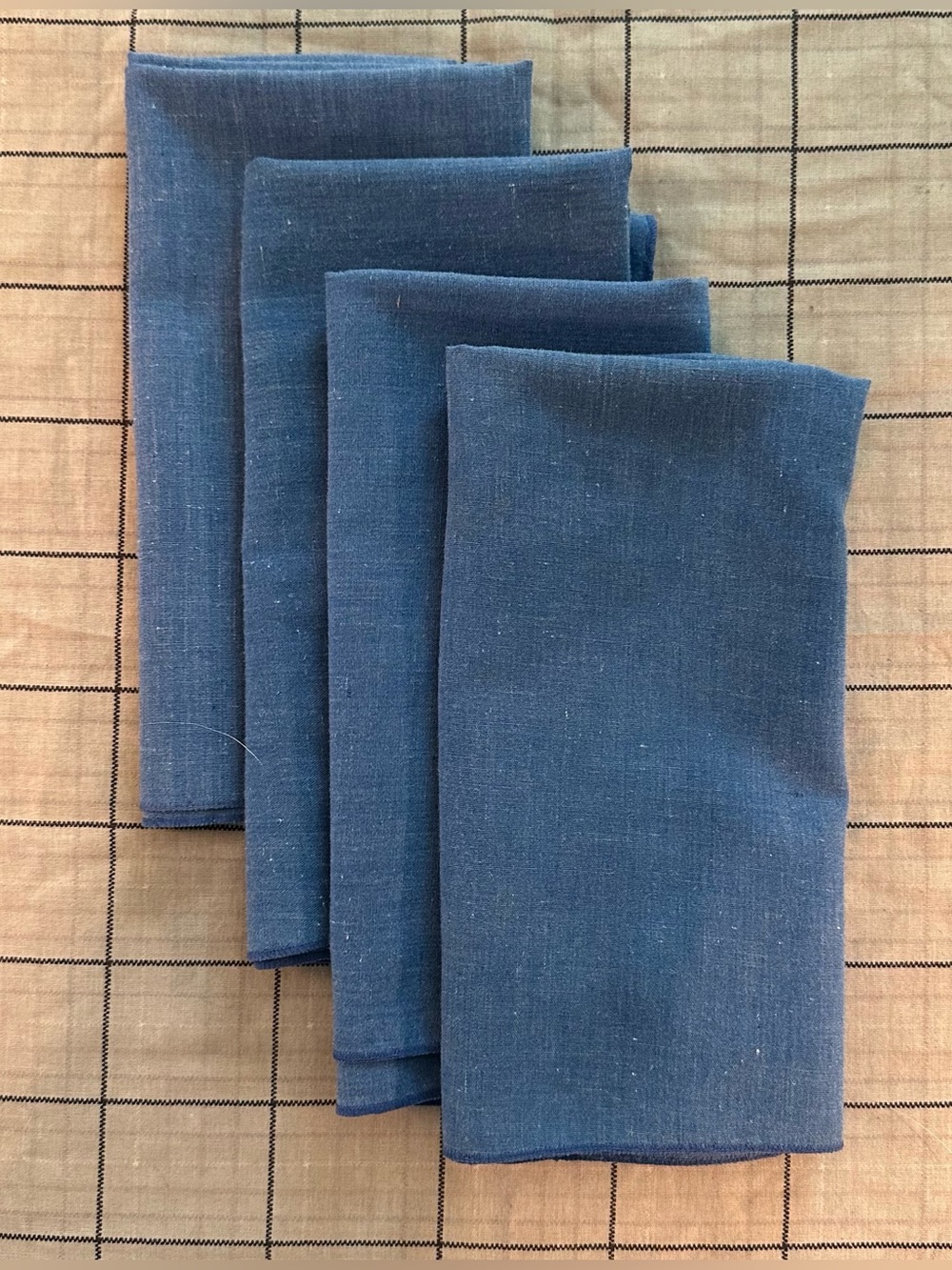 Set of 4 blue napkins • vintage